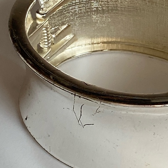 Silver Statement Hinged Bracelet - Picture 3 of 7